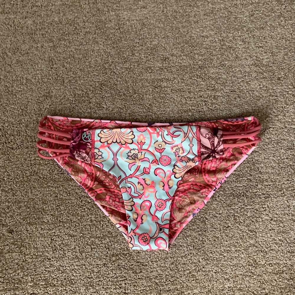 Maaji swim suit bottoms